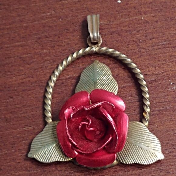 2 for $20 VTG Metallic Red Rose Pendant Green Leaf - Picture 2 of 6